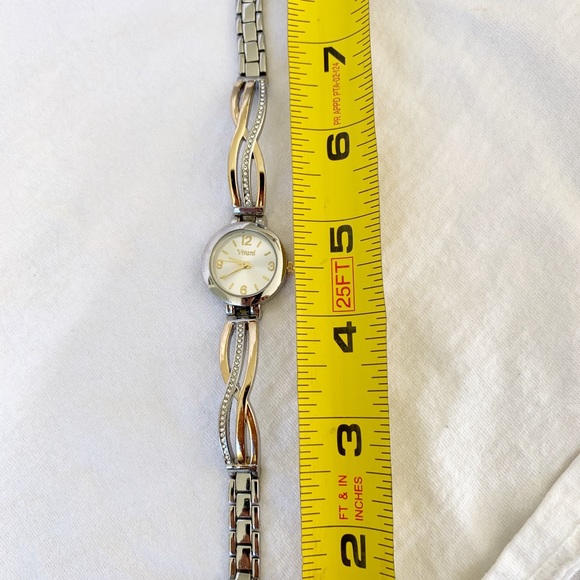 Fashion watch with clear stone - Picture 7 of 9